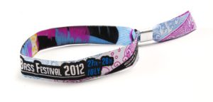 pulseras-tela-cierre-metal